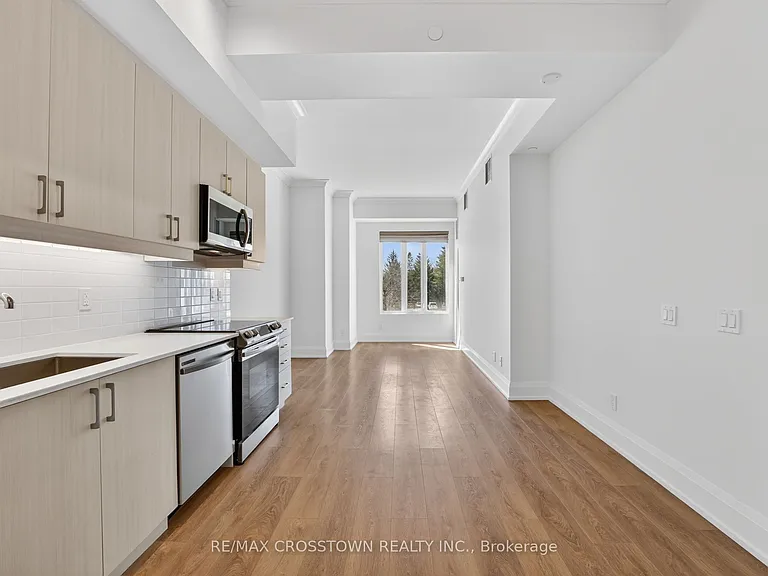 1 Hume St #220 — Photo 3