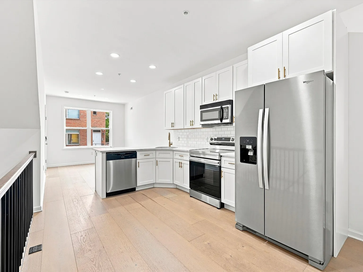 4 bed, 1600 sqft, $2,150 — Photo 4