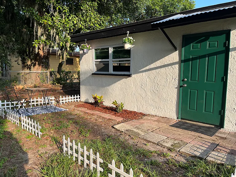2602 E Yukon St — Photo 14