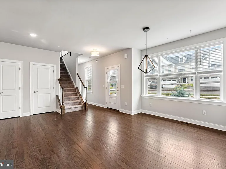 38 Lacey Ln — Photo 11