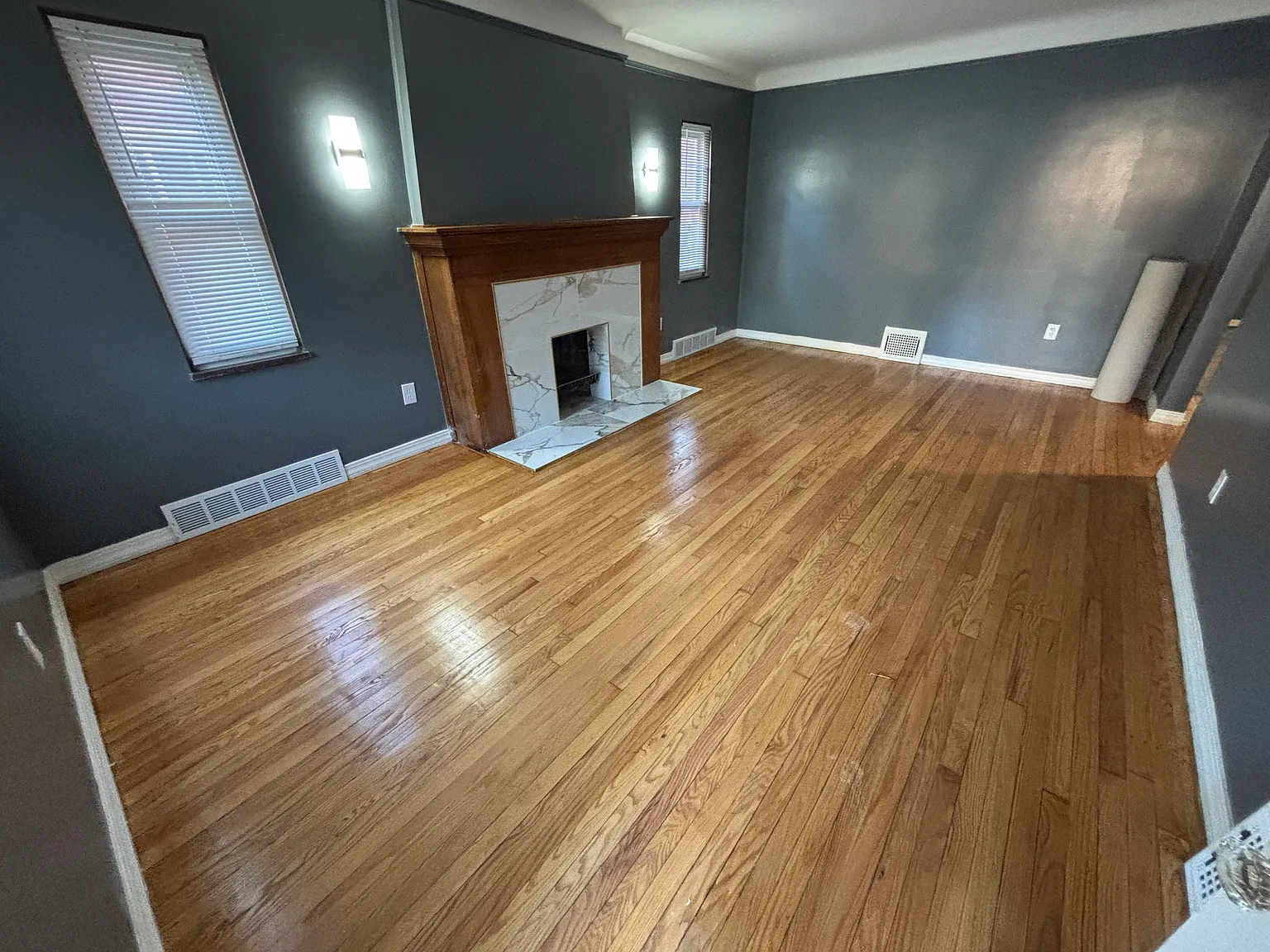 3 bed, 1200 sqft, $1,600 — Photo 4