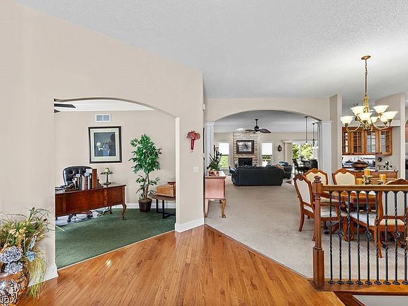 5th image of 847 Heron Lakes Cir