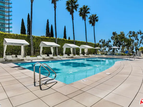 13700 Marina Pointe Dr, Venice, CA