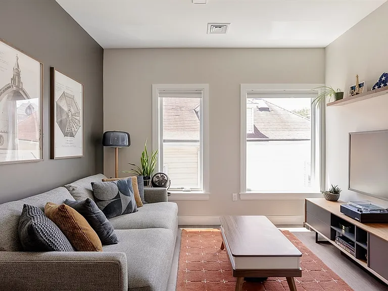 11 Walley St #306 — Photo 3