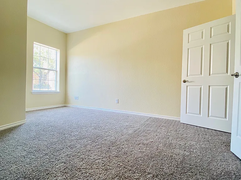 La Marquesa Apartments — Photo 5