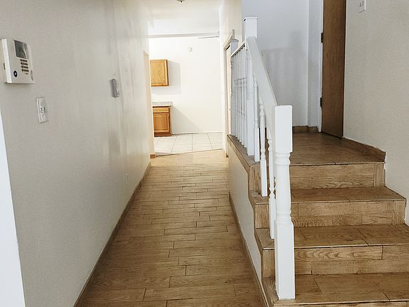 3rd image of 6810 S Crandon Ave #G