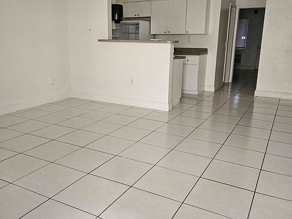 3rd image of 14699 NE 6th Ave N #139