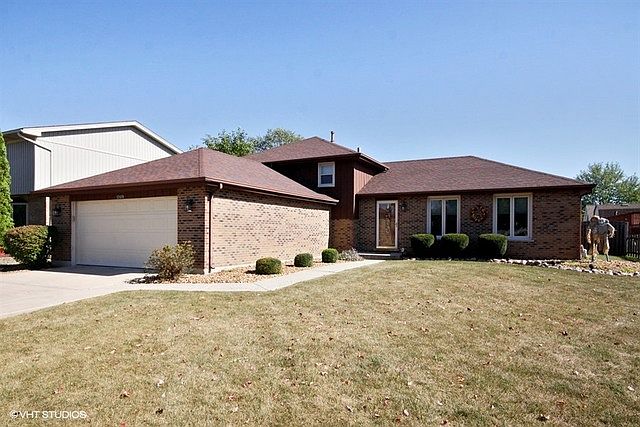 1st image of 17419 Castle Dr