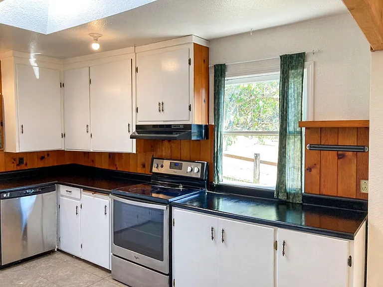 193 Dana Ln — Photo 13