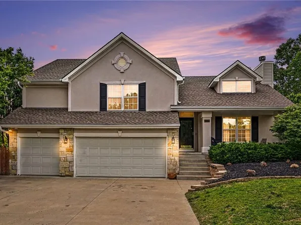 4304 Kensington Dr, Saint Joseph, MO 64506