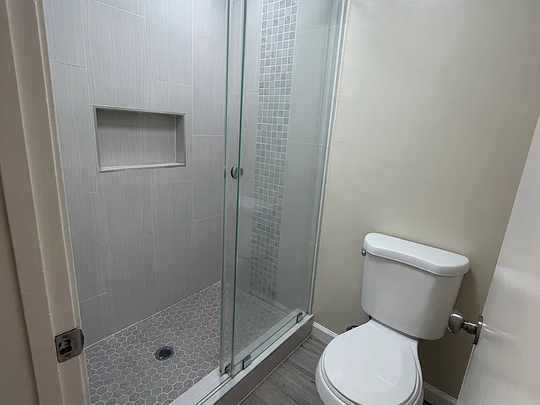 255 S Rengstorff Ave #165 — Photo 4