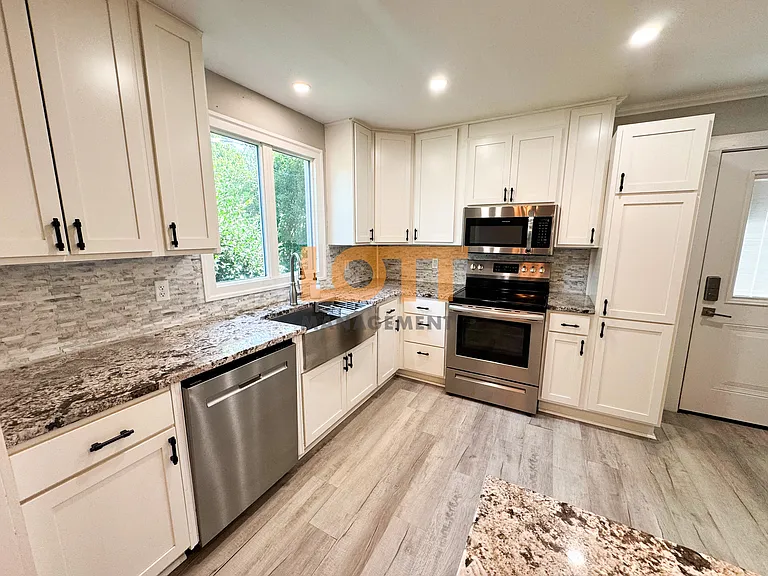 106 E C Ave — Photo 16
