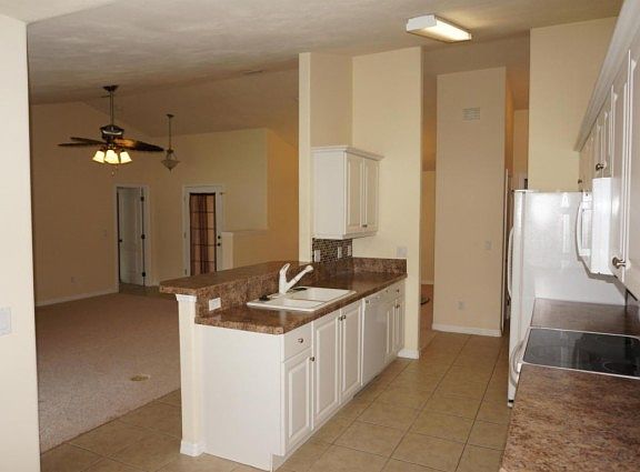 4th image of 3652 Pini Ave