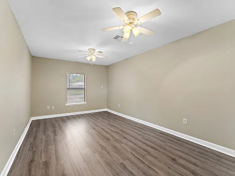 2910 Somerset Ave — Photo 7