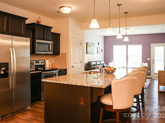 5th image of 115 Davenport Dr #C