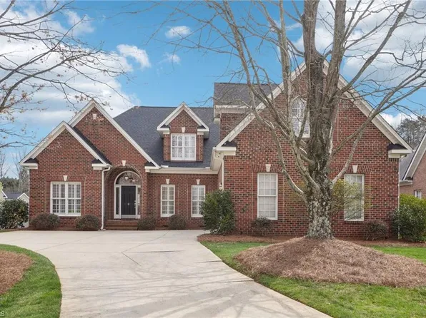 6 Rosebay Ln, Greensboro, NC 27455