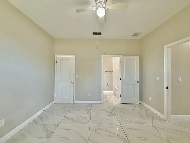 2 W Orange St #101 — Photo 15