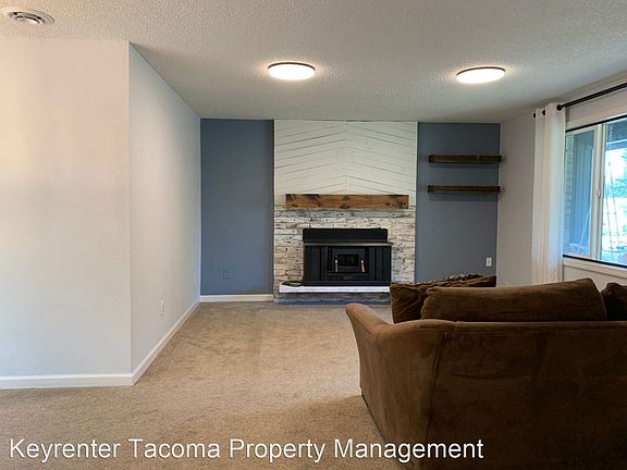 3rd image of 8001 E D St
