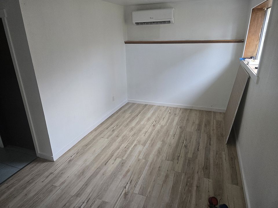 1st image of 7533 44th Ave S