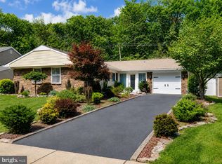 11 Inwood Pl, Aberdeen, NJ 07747
