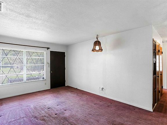 5th image of 937 Rancho Dr