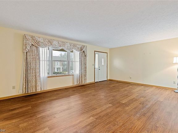 4th image of 1863 Chapelwood Blvd