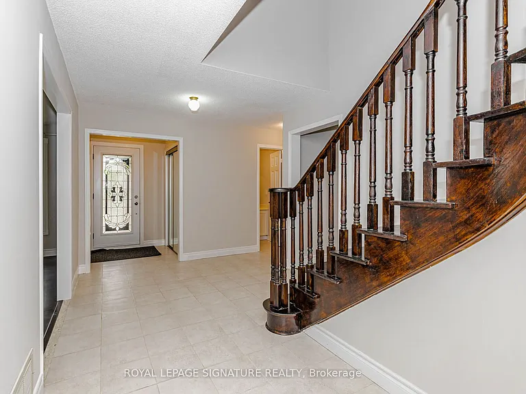 101 Hullrick Dr — Photo 4