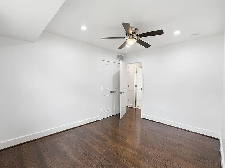 7504 Dolce Dr — Photo 13