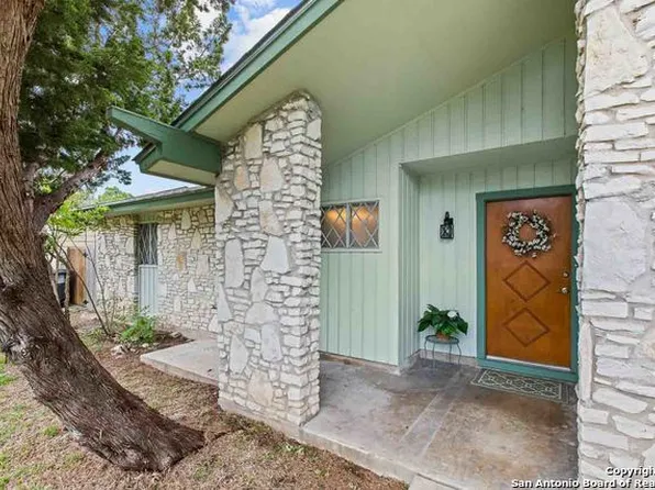 4402 CLEAR SPRING DR, San Antonio, TX 78217