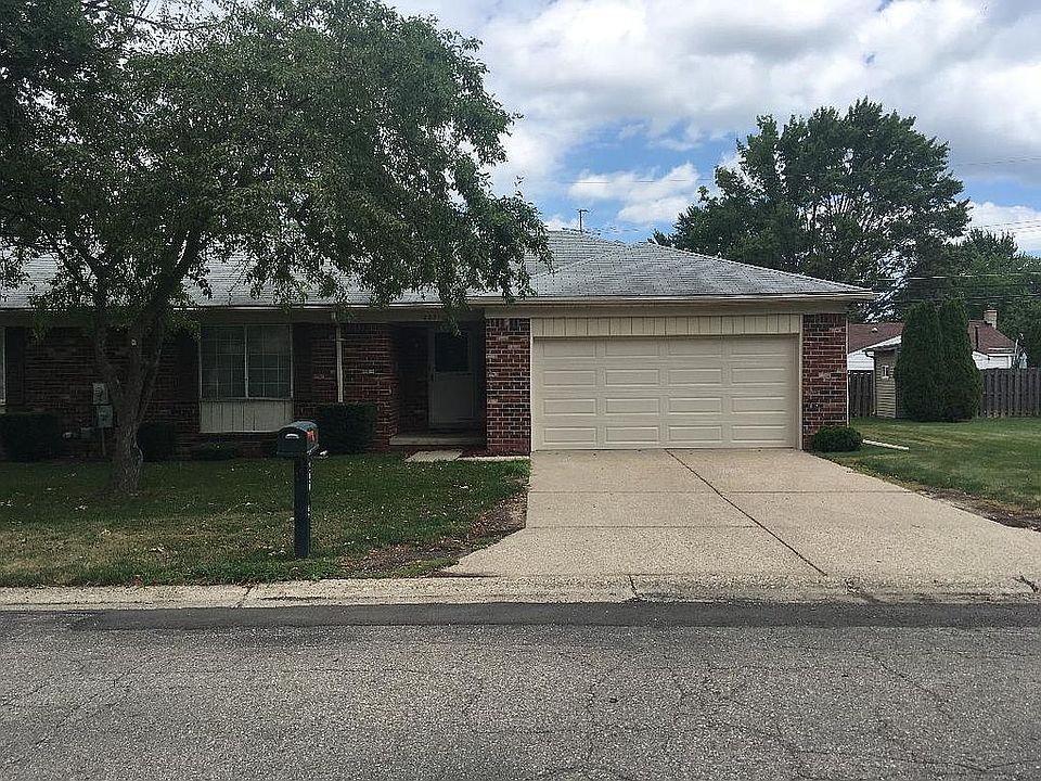 1st image of 22715 Shoreview Ct