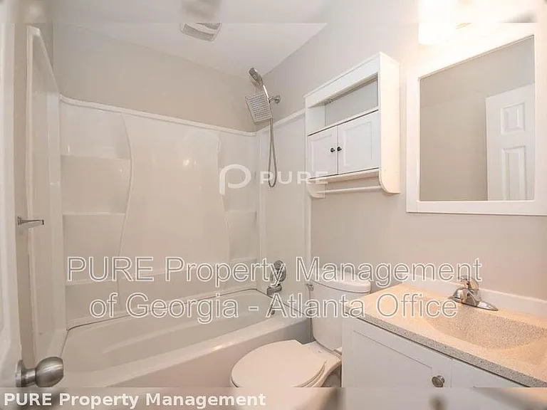 439 Chester St SE — Photo 13