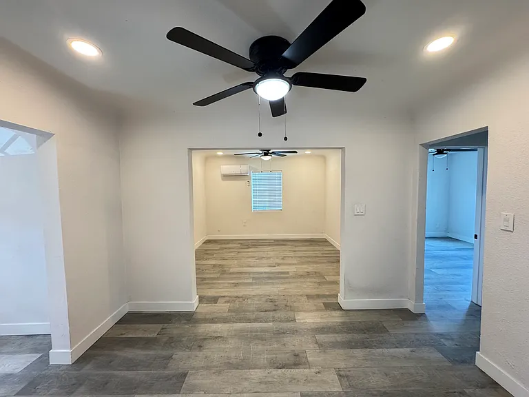 5428 Churchward St — Photo 9