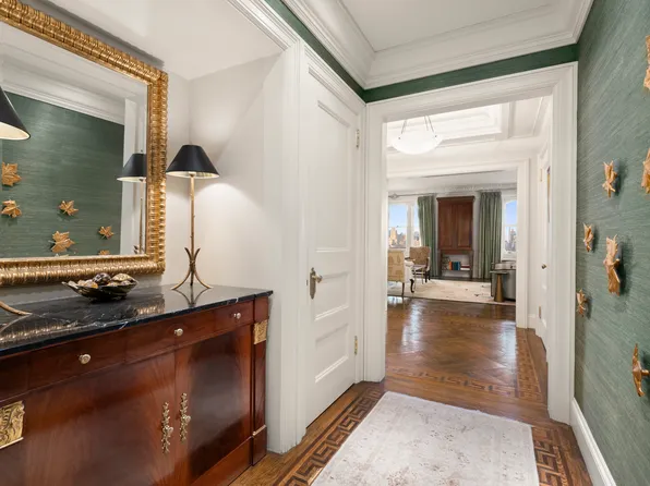 151 Central Park West image 5 of 18