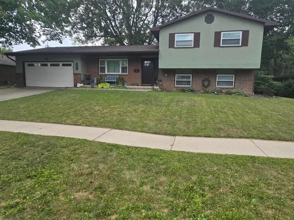 633 Parkway Dr, Marysville, OH 43040