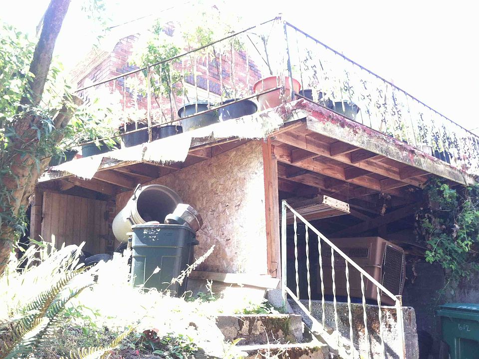 2nd image of 1717 NE 85th St