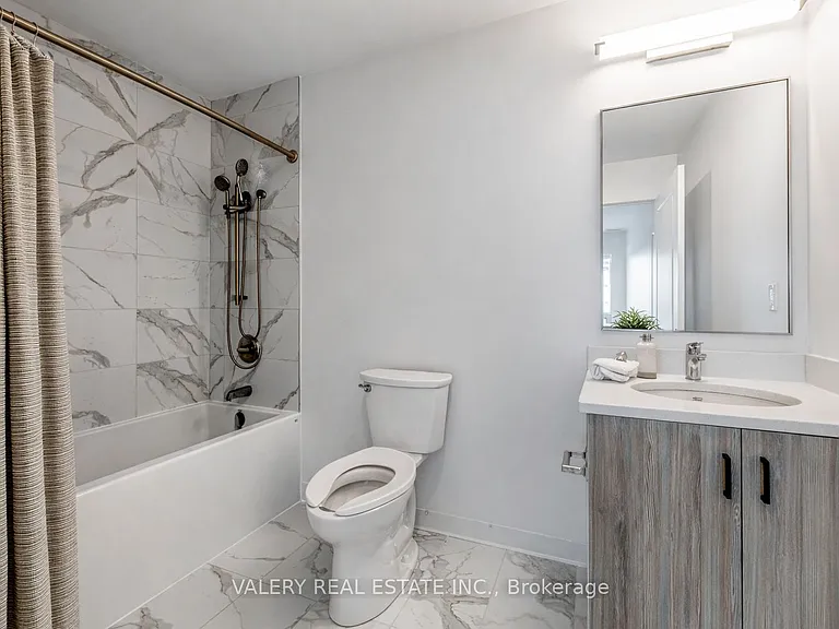 155 King St N #606 — Photo 5