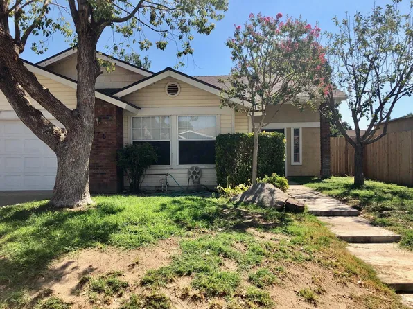 676 N Belmont St, Porterville, CA 93257