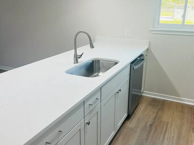 2504 Hidden Cove Dr — Photo 4