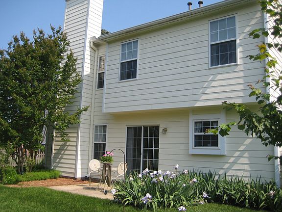 5th image of 420 Greymist Dr
