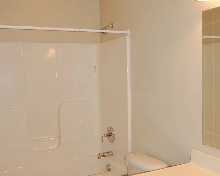 205 Capital St #201 — Photo 8