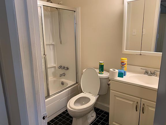 5th image of 99 Bailey Ct