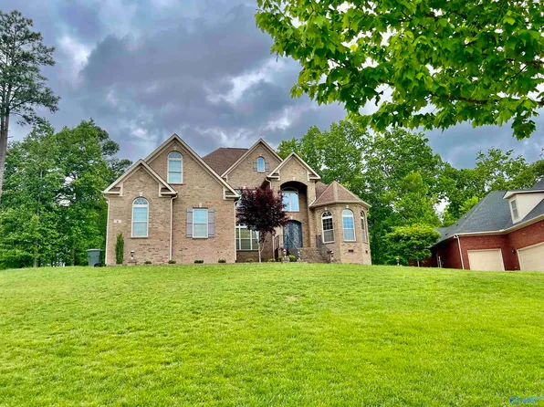 6 Sylvias Way SE, Huntsville, AL 35803