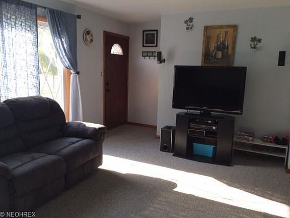 5th image of 23971 Puritan Ave