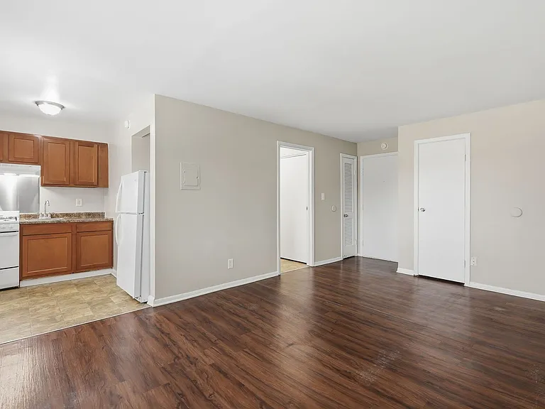 The Cedars Apartment Homes — Photo 18