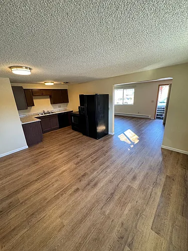 Pinewood Apartments Photo 1