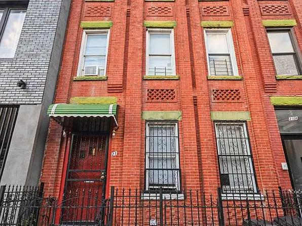 21 Somers St, Brooklyn, NY 11233