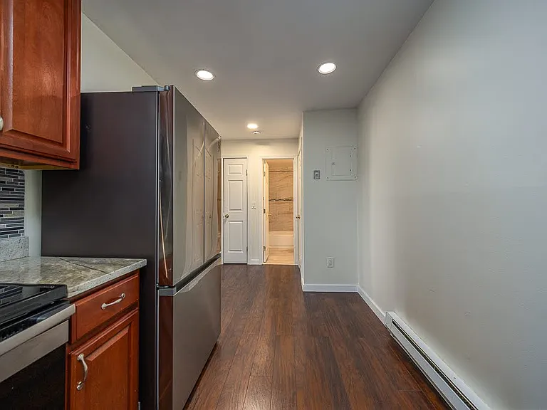529 Fox Run Ln — Photo 11