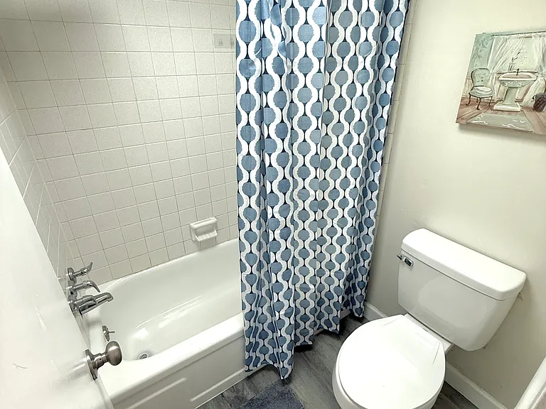 243 Crest St #4 — Photo 12