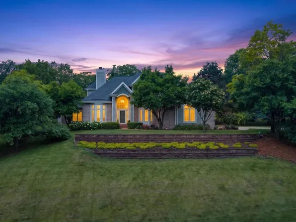 1411 Windy Knoll DRIVE, Hubertus, WI 53033