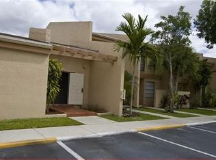 9381 NW 15th Ct, Pembroke Pines, FL 33024